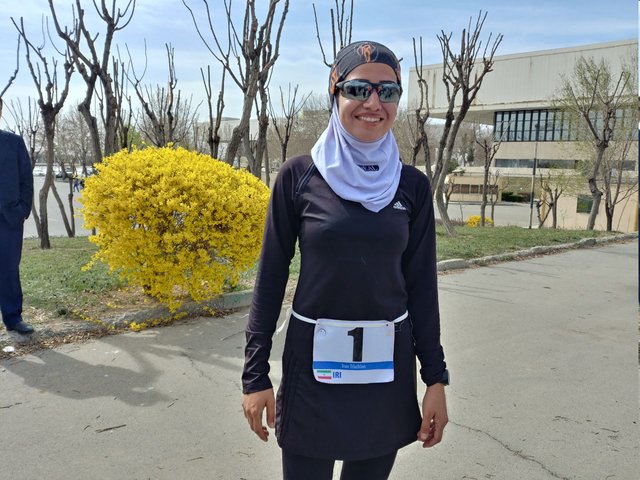 همه چیز درباره مسابقات دوگانه کشور ؛ تصادف رکابزن با مینی بوس و قهرمان دختری از فارس