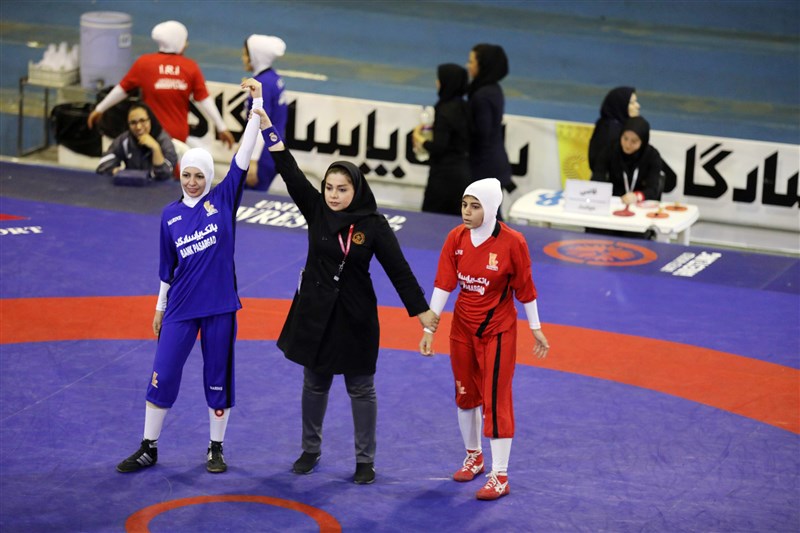 تصاویر مسابقات کشتی کلاسیک بانوان کشور در تهران