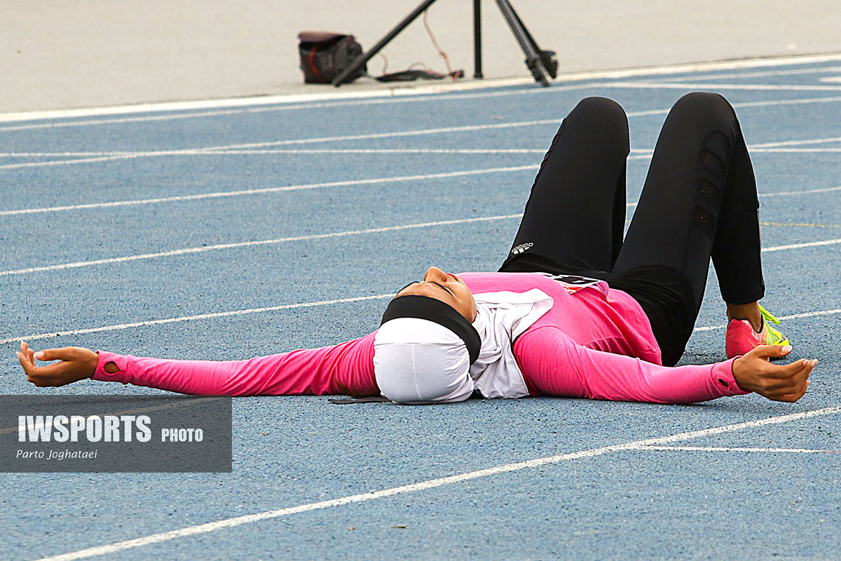 تصاویر مسابقات دو و میدانی جوانان دختر کشور در تهران