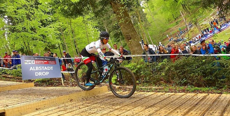 شصت و پنجمی پرتو آذر در دوچرخه سواری کاپ جهانی جمهوری چک