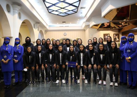 فدراسیون فوتبال باید در مورد لباس تیم ملی فوتبال زنان پاسخگو باشد