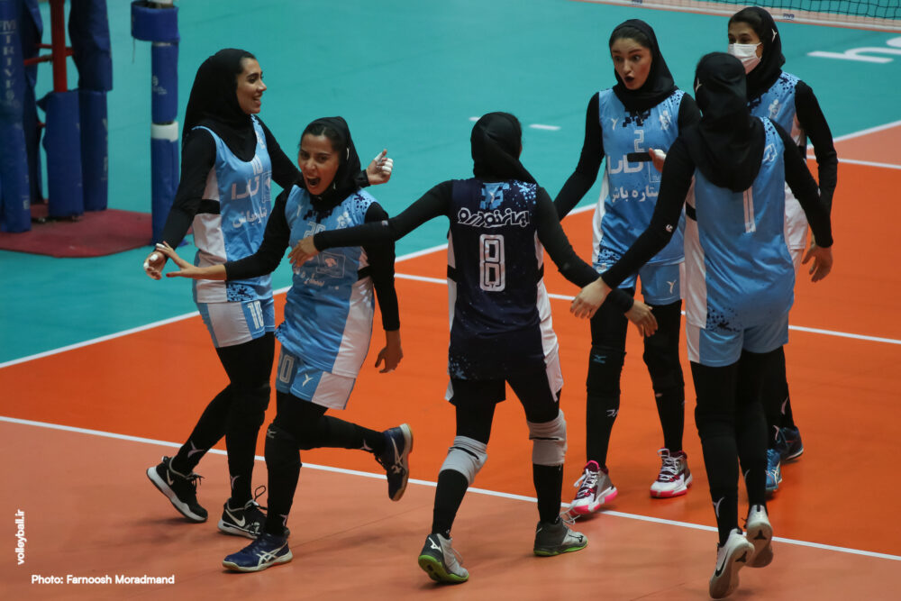 پیروزی آسان پیکان در یزد برابر جوانان زرتشتی