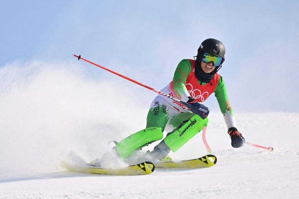 چرا عاطفه احمدی بدون مربیاش در المپیک زمستانی شرکت کرد؟