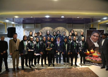 جشن صعود بادرود به لیگ برتر فوتبال برگزار شد