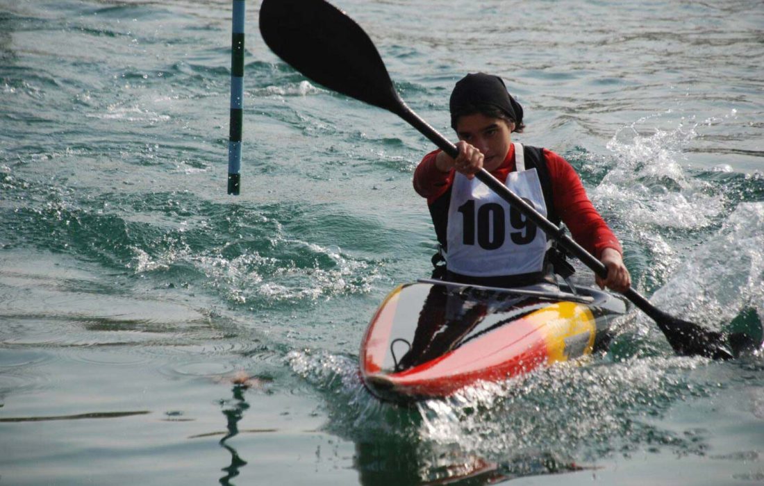 قدرت نمایی دختران تهران و البرز در قایقرانی اسلالوم