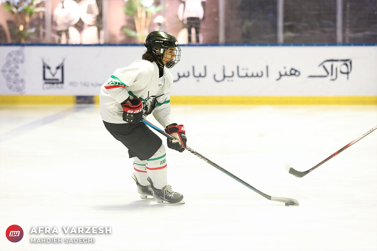 گزارش شبکه CBC از دختران هاکی روی یخ