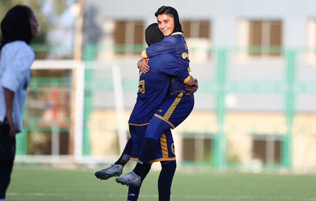 آمار خیرهکننده نگین زندی؛ هشت گل در سه بازی!