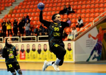 پیروزی سپاهان و سنگ آهن بافق | برتری پرگل نامی‌نو